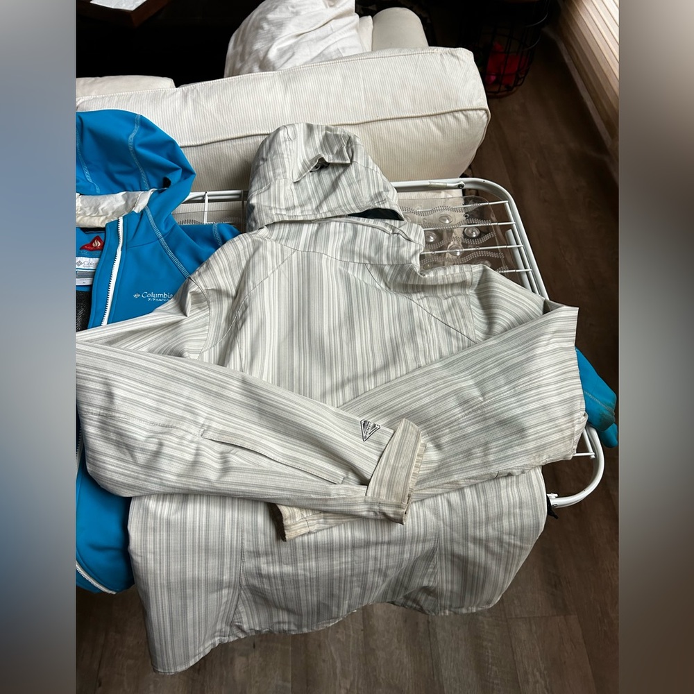 Columbia Jacket. Interchangeable. Can Be Worn Tog… - image 4